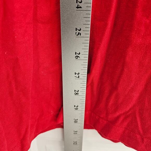 NHL Detroit Red Wings T-Shirt Men Size Large Red Embroidered Hockey Short Sleeve - Picture 6 of 8